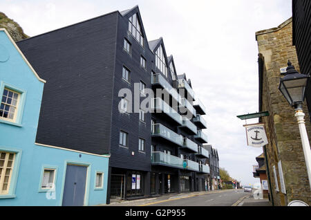 Hastings, Sussex E, Appartement block Rock-a-Nore Rd Banque D'Images