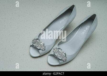 Belles talons hauts avec diamants top view Banque D'Images