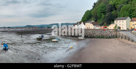 Tôt le matin à quai sur le port de Minehead sur la côte du Somerset Banque D'Images