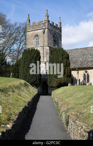 L'église Saint Pierre, Upper Slaughter, Cotswolds, Gloucestershire, Angleterre, Royaume-Uni, Europe Banque D'Images