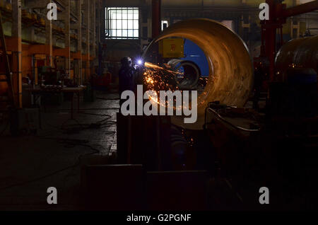 Tambov, Région de Tambov, en Russie. 31 mai, 2016. ''L'usine Tambov Komsomolets'', ''ZAVKOM JSC'' est l'un des plus grands fabricants de bateaux industriels, échangeurs de chaleur, matériel de la colonne de cuivre, et résistant à la corrosion des aciers au carbone, l'aluminium et thermomètres bimétalliques. L'équipement industriel de fabrication de denrées alimentaires, du pétrole et du gaz, des produits chimiques et autres industries. © Aleksei Sukhorukov/ZUMA/Alamy Fil Live News Banque D'Images