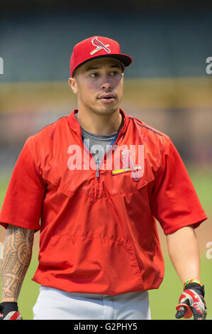 Milwaukee, WI, USA. 31 mai, 2016. Le jeu de la Ligue Majeure de Baseball entre les Brewers de Milwaukee et les Cardinals de Saint-Louis au Miller Park de Milwaukee, WI. Cardinaux défait les Brewers 10-3. John Fisher/CSM/Alamy Live News Banque D'Images