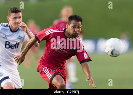 01 juin 2016 : Ottawa Fury Paulo FC (7) Junior en action lors de la finale du championnat canadien Amway entre Ottawa et Vancouver Whitecaps FC Fury à TD Place Stadium à Ottawa, ON, Canada. Ottawa Fury FC a remporté la première étape de la demi-finale 2-0. Daniel Lea/CSM Banque D'Images