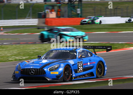 Circuit de Silverstone, Northants, UK. 15 mai, 2016. Course de moto Blancpain Endurance Series. # 56 BLACK FALCON (DEU) MERCEDES BENZ AMG GT3 OLIVER MORLEY (GBR) MIGUEL TORIL (SPA) Maro Engel (DEU) © Plus Sport Action/Alamy Live News Banque D'Images