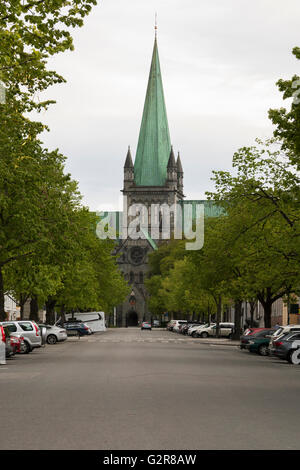 Rue menant à la Cathédrale de Nidaros. Trondheim, Norvège Banque D'Images