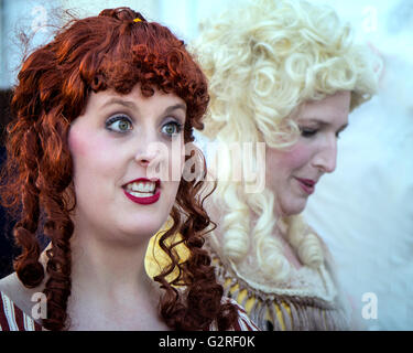 Go - DEVON : Pirate Femmes - Brixham Festival Pirate 2016 Banque D'Images