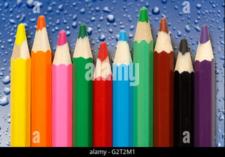 Palette de crayons de couleur pour les enfants libre Banque D'Images