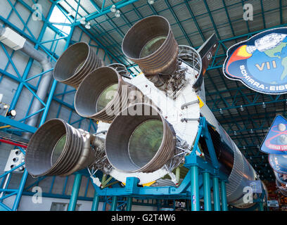 Les moteurs fusée géante sur la première étape de la Fusée Saturn V, qui a été utilisé dans le programme Apollo de prendre des hommes sur la lune. Banque D'Images