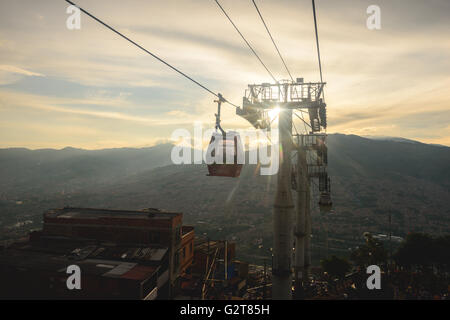 Les Barrios et bidonvilles des environs de téléphérique de Medellin Banque D'Images