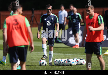 République d'Irlande l'entraîneur adjoint, Roy Keane lors d'un camp d'entraînement à la Fota Island Resort, le liège. Banque D'Images