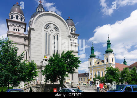 Cathédrale orthodoxe ( à gauche) et l'Église catholique, la Roumanie, la Transylvanie, la Transylvanie, Siebenbürgen (Transsilvanien) , M 2200 Banque D'Images