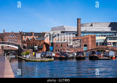 Rue gaz bassin du canal, Birmingham, West Midlands, England, Royaume-Uni Banque D'Images