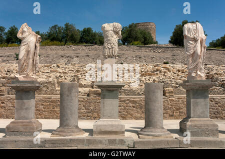 Torreparedones Iberian-Roman, Parc Archéologique, des statues dans le forum, Baena, Cordoba province, Andalusia, Spain, Europe Banque D'Images
