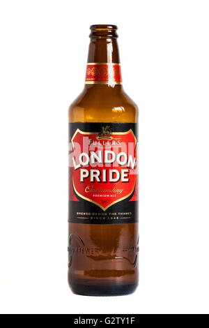 Bouteille de Fuller's London Pride Premium Ale. London Pride tient son nom de la Saxifraga × urbium fleur. Banque D'Images