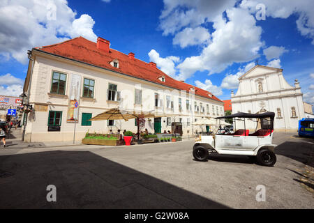 Musée de relations brisées et old vintage carin avant. La vieille ville de Zagreb. Banque D'Images