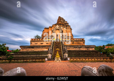 Chiang Mai, Thaïlande au Wat Chedi Luang. Banque D'Images