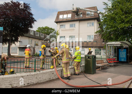 Bournemouth, Royaume-Uni. 06Th Juin, 2016. Belvedere Hotel Fire BOURNEMOUTH Dorset Uk. Belvedere Hotel et l'équipe Crédit : Gary Lawton/Alamy Live News Banque D'Images