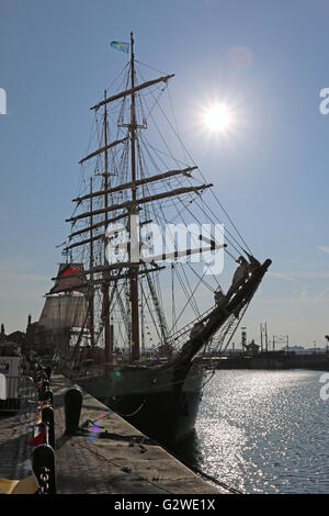 Hartley Quay, Albert Dock, Liverpool, 3 juin 2016, les grands voiliers amarrés le long du quai Hartley dans conserver demi-marée Dock comme partie de la Mersey River Festival International 2016 Banque D'Images