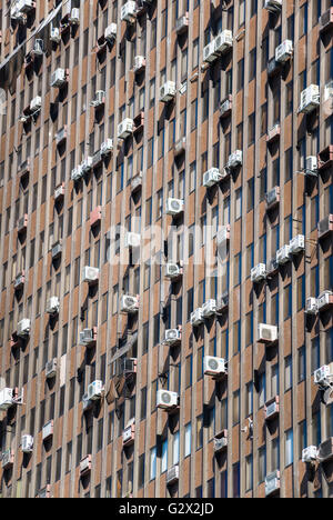 Dans un bâtiment aux climatiseurs, Rio de Janeiro, Brésil Banque D'Images