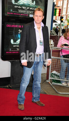 Londres - le 20 mai : l'Acteur Philip Glenister assiste à la 'When In Rome 2007' - Genesis DVD Premiere Odeon Kensington le 20 mai 2008 à Londres, en Angleterre. Banque D'Images