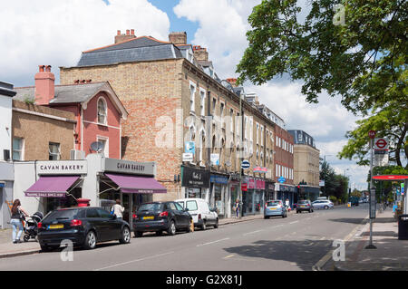 High Street, Hampton Hill, quartier de Richmond upon Thames, Grand Londres, Angleterre, Royaume-Uni Banque D'Images