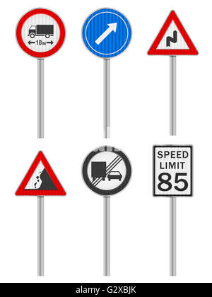La signalisation routière fixés sur un fond blanc. Banque D'Images