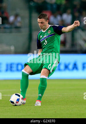 Chris Baird de l'Irlande du Nord au cours de la match amical au stade Antona Malatinskeho, Trnava, Slovaquie. ASSOCIATION DE PRESSE Photo. Photo date : Samedi 4 juin 2016. Voir l'ACTIVITÉ DE SOCCER histoire de la Slovaquie. Crédit photo doit se lire : Jonathan Brady/PA Wire. RESTRICTIONS : usage éditorial uniquement, pas d'utilisation commerciale sans autorisation préalable, veuillez contacter PA Images pour plus de renseignements : Tél :  +44 (0) 115 8447447. Banque D'Images