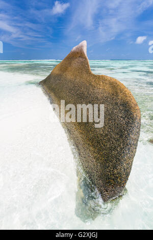 Belle roche de granit à l'Anse Source d'argent à la Digue, Seychelles Banque D'Images