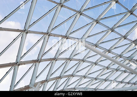 Toit en verre acier construction mur plafond fenêtre transparente avec support system Banque D'Images