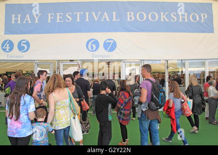 Librairie, Hay Festival 2016, Hay-on-Wye, Brecknockshire, Powys, Pays de Galles, Grande-Bretagne, Royaume-Uni, UK, Europe Banque D'Images