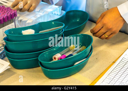 SELANGOR, MALAISIE - 07 mai, 2016 : outils de médecine du don du sang à l'événement Trefoil, Setia Alam. Banque D'Images