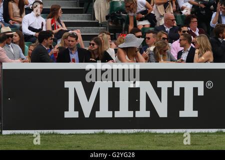 Club de Hurlingham, Londres, Royaume-Uni. 04 Juin, 2016. Chestertons Polo dans le parc. Match - Équipe Argentex Dubaï versus Jnan Amar Polo Club Marrakech l'équipe d'Action © Plus Sport/Alamy Live News Banque D'Images