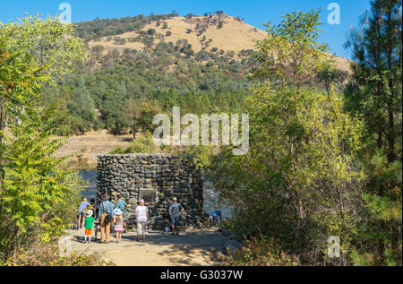 La Californie, Coloma, Marshall Gold Discovery, parc d'état historique de Sutter's Mill Site sur South Fork American River Banque D'Images