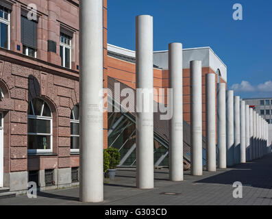 La voie des droits de l'homme, l'artiste Dani Karavan, Kartäusergasse, Nuremberg, Middle Franconia, Bavaria, Germany Banque D'Images