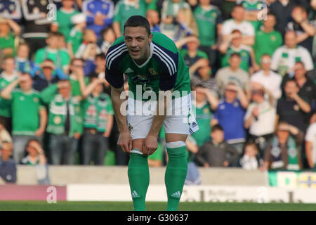 27 mai 2016 - Vauxhall Défi International (Friendly). L'Irlande du Nord 3 Belarus 0. L'Irlande du Nord Chris Baird (6) durant le jeu. Banque D'Images