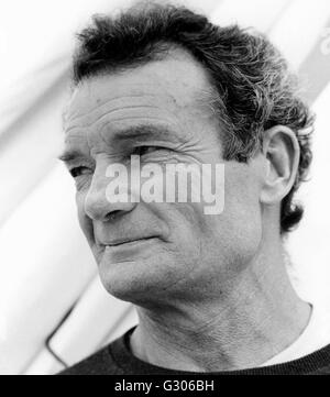 AJAXNETPHOTO. 2ème Juin 1984.Plymouth, Angleterre - EUROPE 1 OSTAR-observateur course transatlantique en solitaire-PAUL RICARD SKIPPER Eric Tabarly (FRA). PHOTO:JONATHAN EASTLAND/AJAX REF   840206 PEO TABARLY Banque D'Images