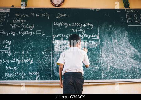 L'école primaire, Pong Teuk, Cambodge, Indochine, Asie du Sud, Asie Banque D'Images