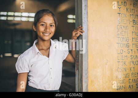 L'école primaire, Pong Teuk, Cambodge, Indochine, Asie du Sud, Asie Banque D'Images