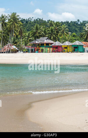 Sungai Pinang Beach et Rasta Beach Bungalows, près de Padang à l'Ouest de Sumatra, Indonésie, Asie du Sud, Asie Banque D'Images