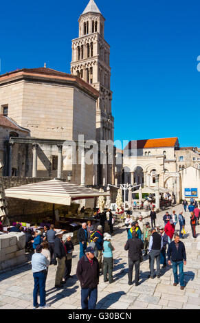 Péristyle, Peristil, place principale du palais, Grad, vieille ville, Split, Dalmatie, Croatie Banque D'Images