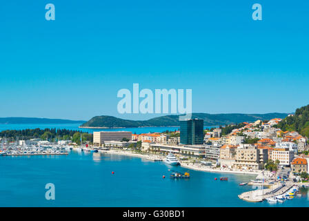 Vue sur la vieille ville vers Obala kneza Branimira promande Harbour et de l'IPEC, Split, Dalmatie, Croatie Banque D'Images