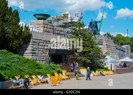 Staline, bar extérieur, sous le métronome, vu tout en statue a été recréé pour tournage, Letenske Sady, Prague, République Tchèque Banque D'Images