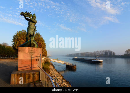 Rhin avec Hagen Memorial, Allemagne, Rheinland-Pfalz, Rhénanie-Palatinat, , les vers Banque D'Images