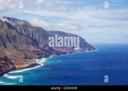 Les crêtes escarpées et des plages sur la côte de Na Pali Banque D'Images