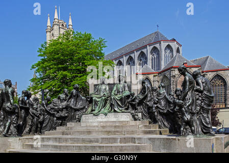 Monument aux frères Van Eyck, Jan et Hubert, des peintres de Gand retable / l'Adoration de l'Agneau mystique à Gand, Belgique Banque D'Images