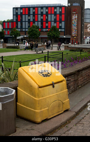 Sel et sable bin, centre-ville de Coventry, Royaume-Uni Banque D'Images