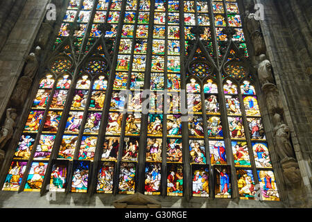 L'intérieur de la cathédrale : Statue de Saint Barthélemy écorché, Italie, Lombardie, Vénétie, Milano, Milan , Banque D'Images