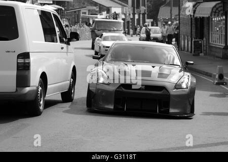 Nissan GTR modification custom car d'une croisière sur la partie inférieure de la Gorge de Cheddar, Juin 2016 Banque D'Images