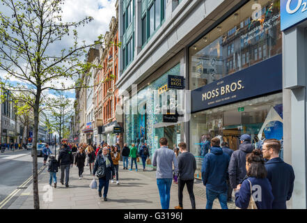 Boutiques d'Oxford Street dans le West End, Londres, Angleterre, Royaume-Uni Banque D'Images