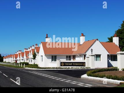 Entrée de la Trump Turnberry Golf and Spa resort sur la côte d'Ayrshire, Ecosse appartenant à Donald Trump réouverture en juin 2016 Banque D'Images